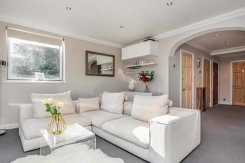 14, Lytham Court Cardwell Crescent, Ascot, SL5 9BU