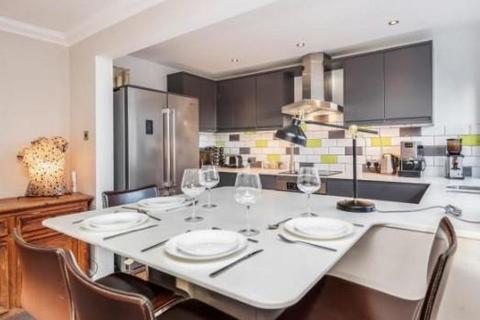 14, Lytham Court Cardwell Crescent, Ascot, SL5 9BU