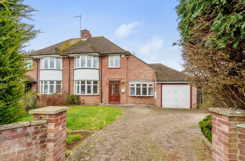 Grange Lane, Bromham, Bedford 3 bed semidetached house £450,000