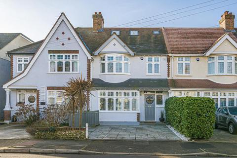 14 Merlin Grove, Beckenham, BR3 3HU