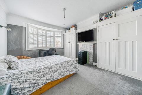 14 Merlin Grove, Beckenham, BR3 3HU