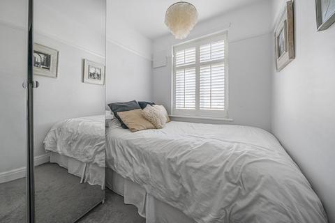 14 Merlin Grove, Beckenham, BR3 3HU