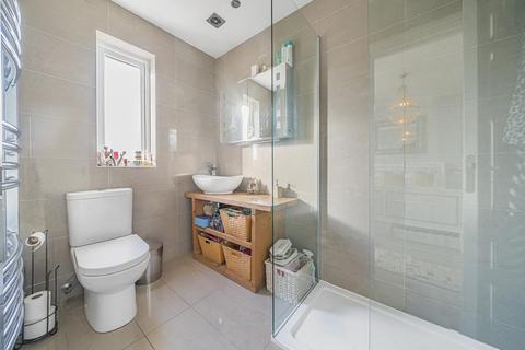 14 Merlin Grove, Beckenham, BR3 3HU
