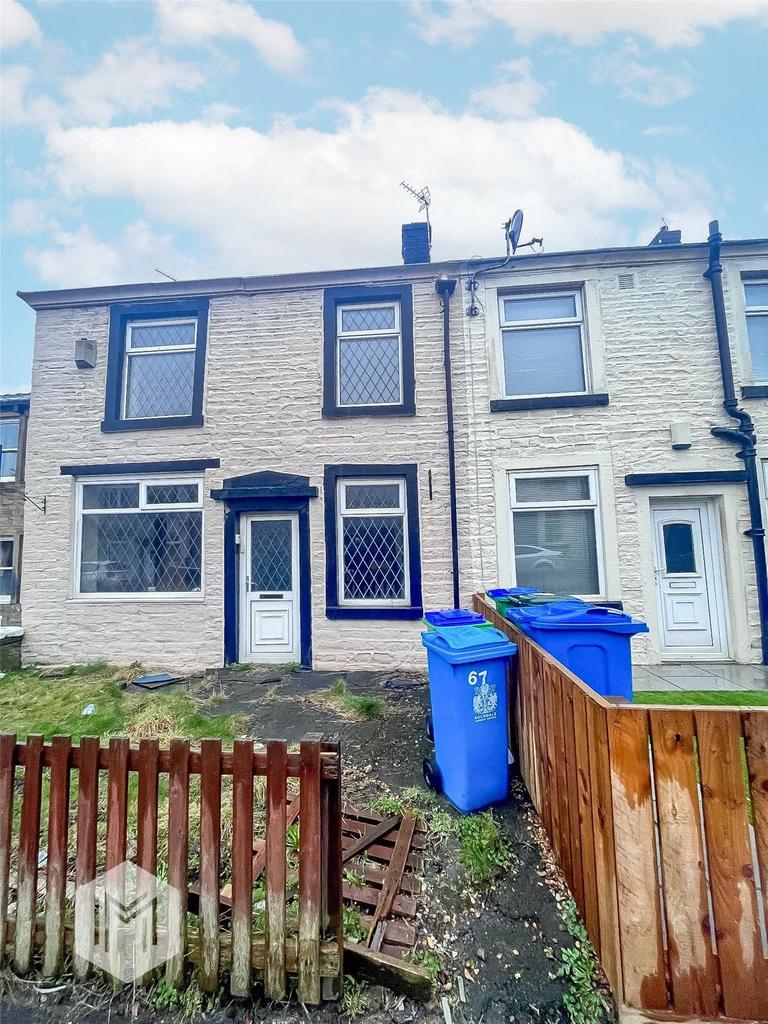 Newhey Road, Milnrow, Rochdale... 2 bed terraced house £90,000