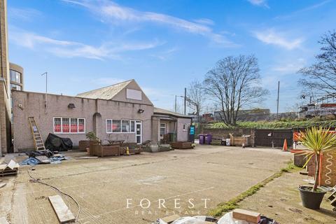 Warehouse to rent - Tavistock Works, Tavistock Road, West Drayton, UB7 7QX