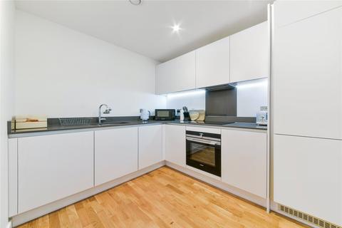 3 bedroom apartment to rent, Hawthorne Crescent, London, SE10