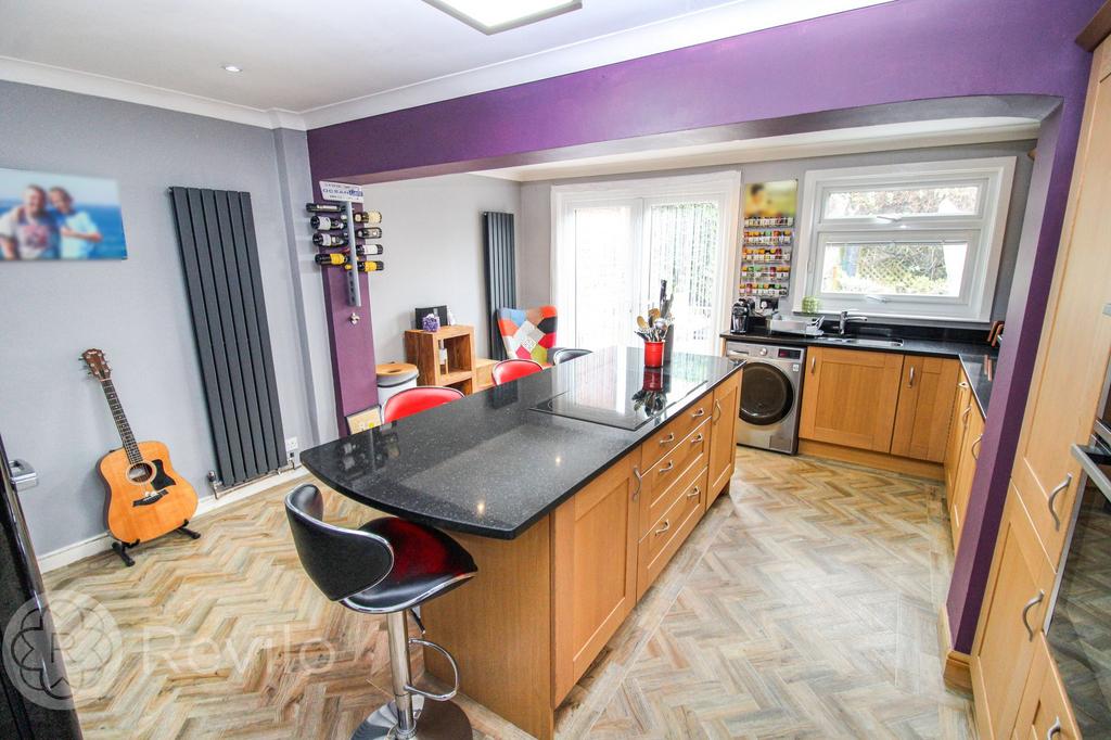 Extended Breakfast Kitchen