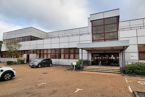 Office to rent - Platinum House, Sussex Manor Business Park, Crawley, RH10 9NH