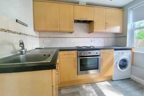 2 bedroom ground floor flat to rent, Upper Avenue, Eastbourne BN21