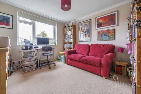 12 Parkwood, Beckenham, BR3 1TR