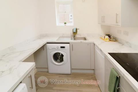 1 bedroom flat to rent, Findon Court, Spinney Hill,  KT15 1BD