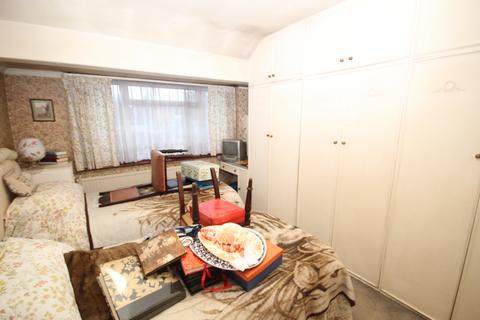 5 Alperton Lane, Perivale, Greenford, UB6 8DH