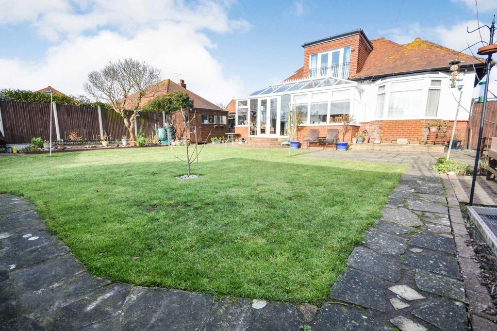 St Mildreds Avenue, Ramsgate 3 bed detached bungalow £549,995