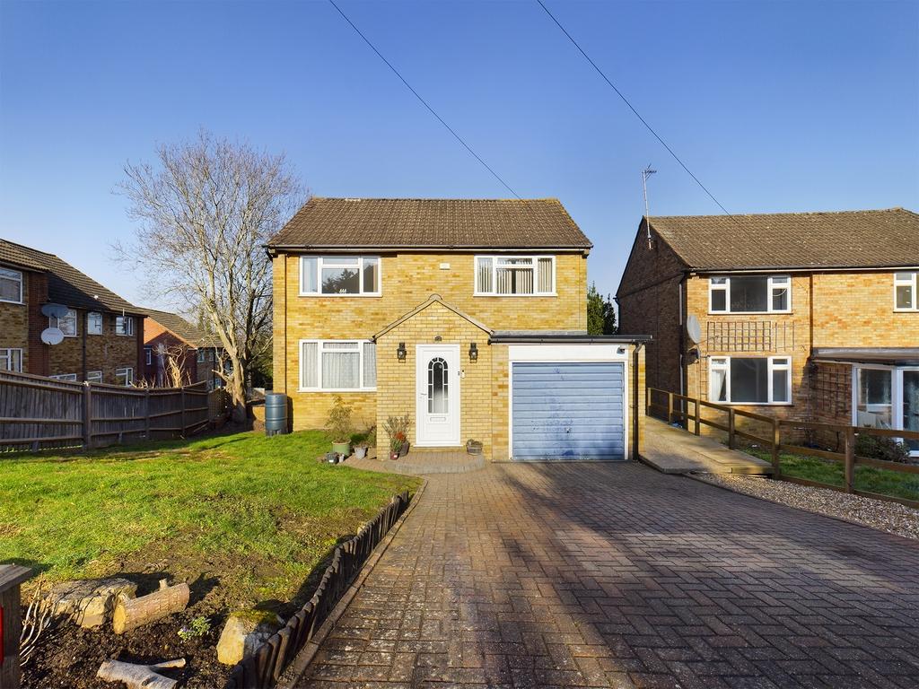 Kingsley Crescent, High 4 bed detached house for sale £600,000