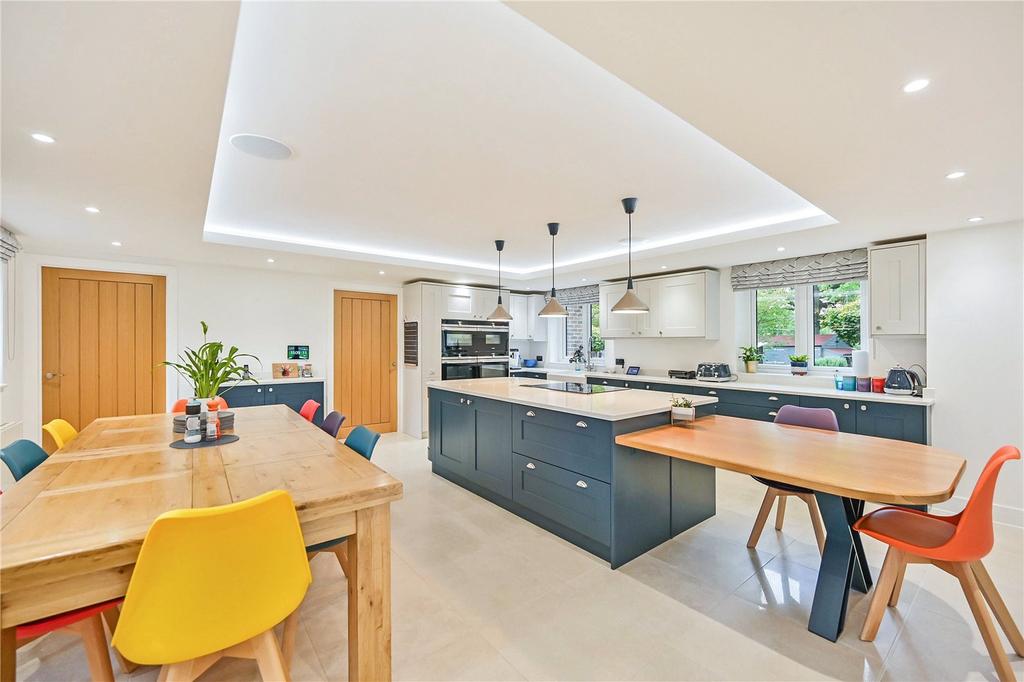 Kitchen/Dining Rm