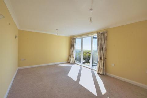 3 bedroom flat for sale, Weymouth