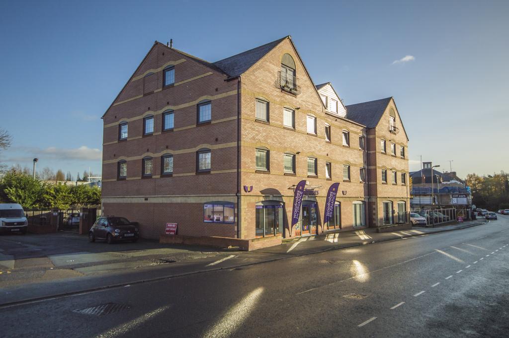 Millbank Court, Kidderminster, DY11 6GA 1 bed apartment to rent £675