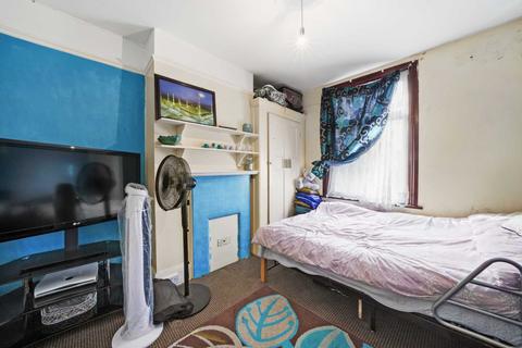 53 Wyatt Road, London, E7 9ND
