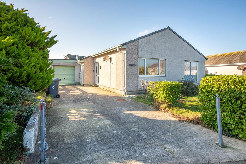 Tyddyn Bach, Cemaes Bay, Isle of Anglesey, LL67 3 bed bungalow for sale