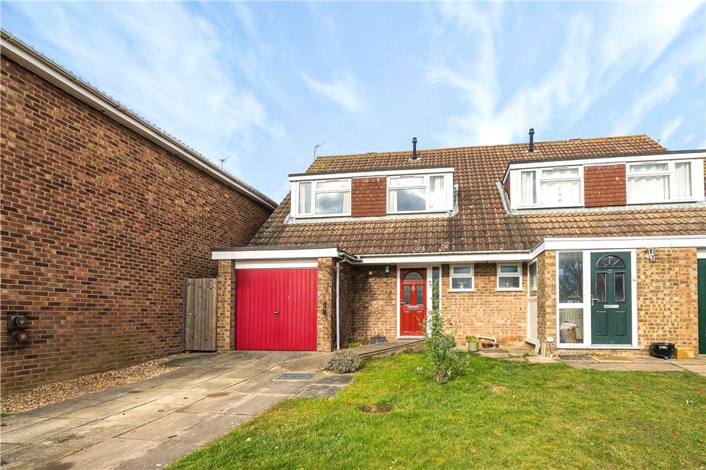 Oaklands, Bugbrooke, Northamptonshire, NN7 4 bed house for sale £290,000