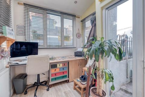 32 Auxerre Avenue, Redditch, B98 7QN