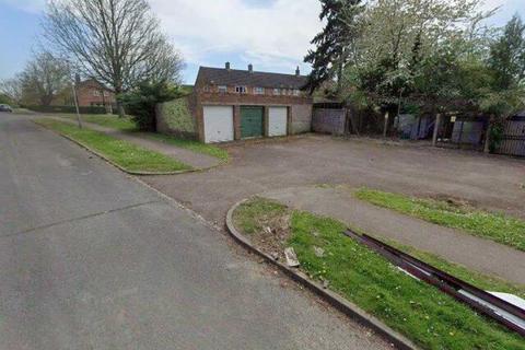 Garage to rent, Five Acres, London Colney AL2