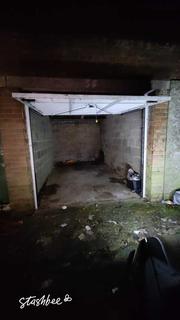 Garage to rent, Five Acres, London Colney AL2