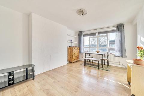 39 Maple Avenue, London, W3 7LE