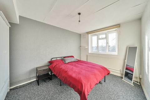 39 Maple Avenue, London, W3 7LE