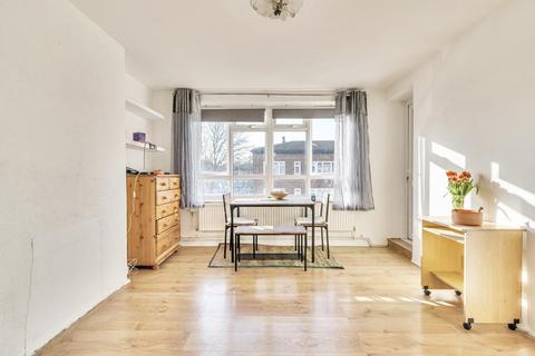 39 Maple Avenue, London, W3 7LE