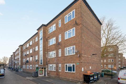 39 Maple Avenue, London, W3 7LE
