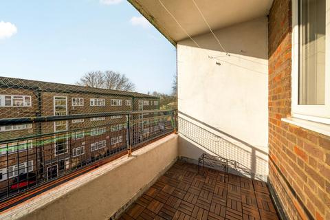 39 Maple Avenue, London, W3 7LE