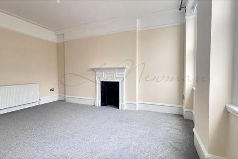 3 bedroom flat to rent, Talgarth Road, Baron's Court, W14