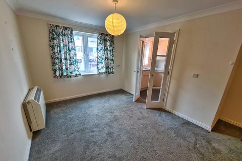 1 bedroom flat for sale, Popes Lane, Totton SO40