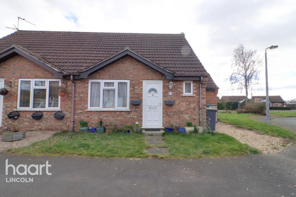 Hawthorn Way, Bassingham 3 bed bungalow for sale £160,000