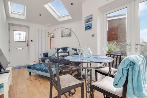 5 bedroom detached house for sale - Hill Grove Lea, Huddersfield HD3 3YD