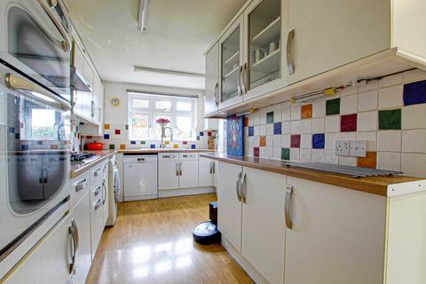 414 Gosbrook Road, Caversham, Reading, RG4 8EG