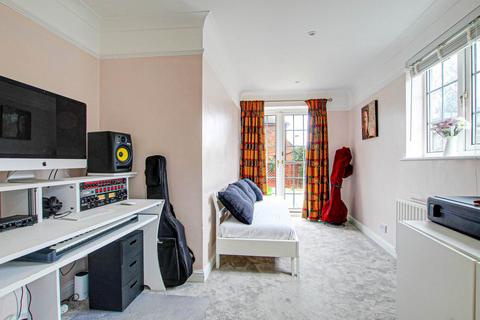 414 Gosbrook Road, Caversham, Reading, RG4 8EG