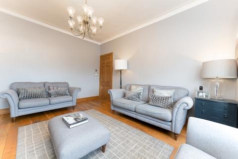 11 Lomondside Avenue, Clarkston, Glasgow, G76 7UQ