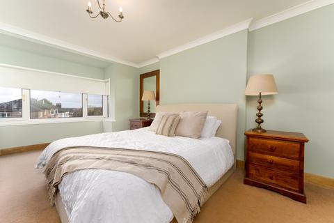 11 Lomondside Avenue, Clarkston, Glasgow, G76 7UQ