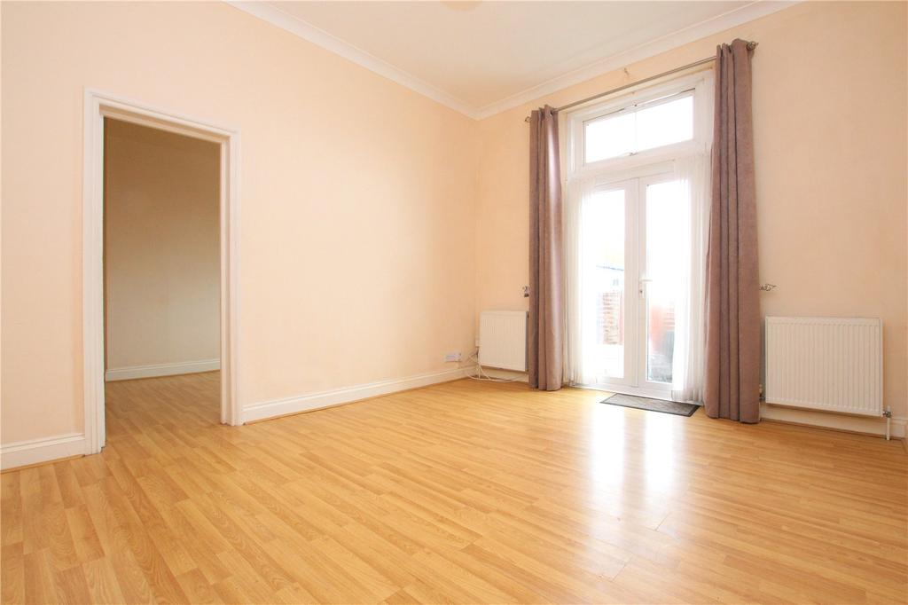 South Street, Lancing, West Sussex, BN15 1 bed apartment £775 pcm (£