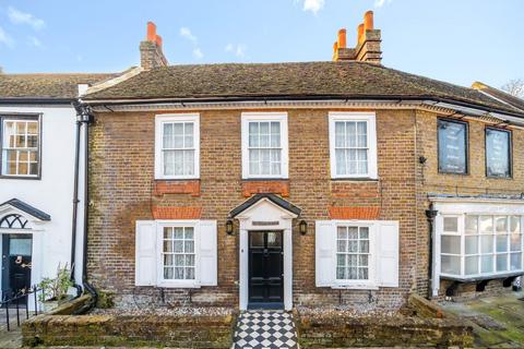 Ye Olde House and Shop, Church Square, Shepperton, TW17