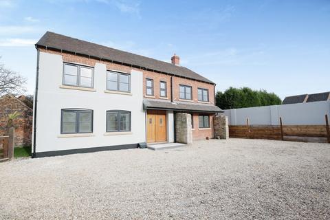 4 bedroom detached house for sale - Austrey Road, Warton