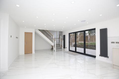 4 bedroom detached house for sale - Austrey Road, Warton