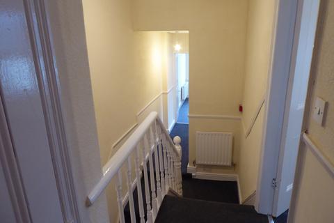 2 bedroom flat to rent, 88 Albert Road, Morecambe, LA4