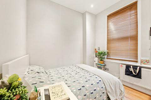 3 bedroom maisonette for sale, Anson Road, London