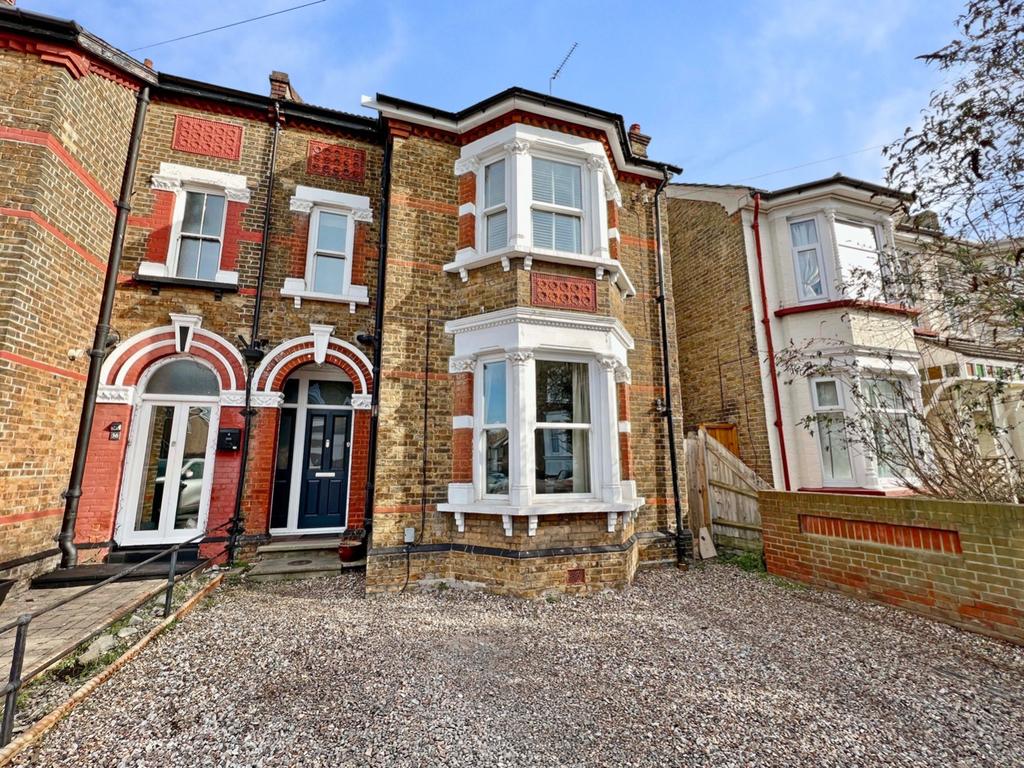 Whitehill Road, Gravesend, Kent, DA12 4 bed semidetached house £450,000