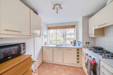 2 bedroom apartment to rent, Clifton Gardens, Little Venice, W9