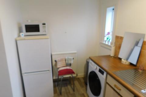2 bedroom apartment to rent, Viewbank Street, Glenboig