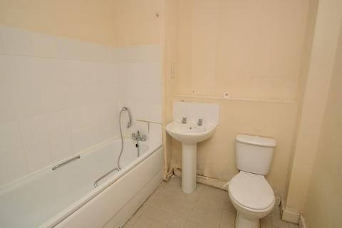 2 bedroom flat for sale, Tideslea Path, London, SE28 0NA